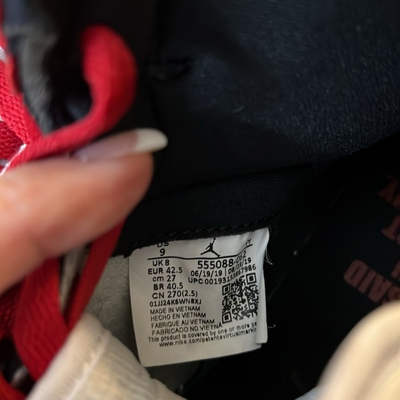 Nike Air Jordan Retro Hi 1 OF GS Black/Gym Red/White - Size 9. Worn only once! - Picture 10 of 10